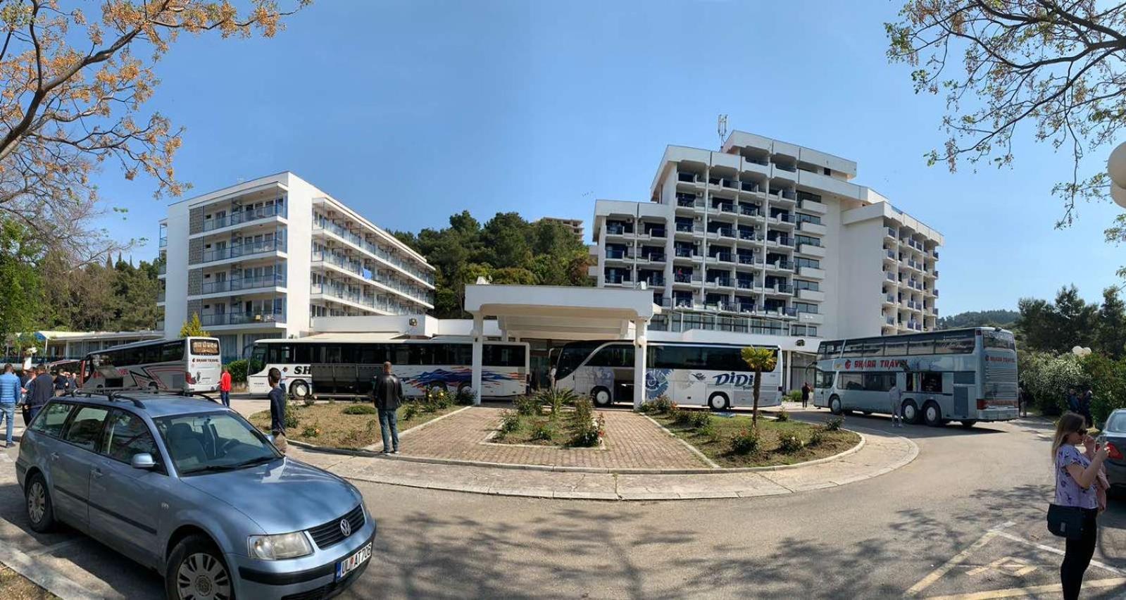 Corpus A - Hotel Albatros Улцин Екстериор снимка